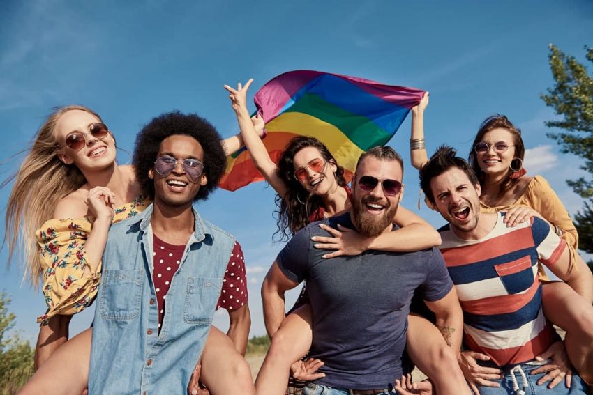 Top 7 BiSexual HookUp Sites To Find Kinky Women Or Men